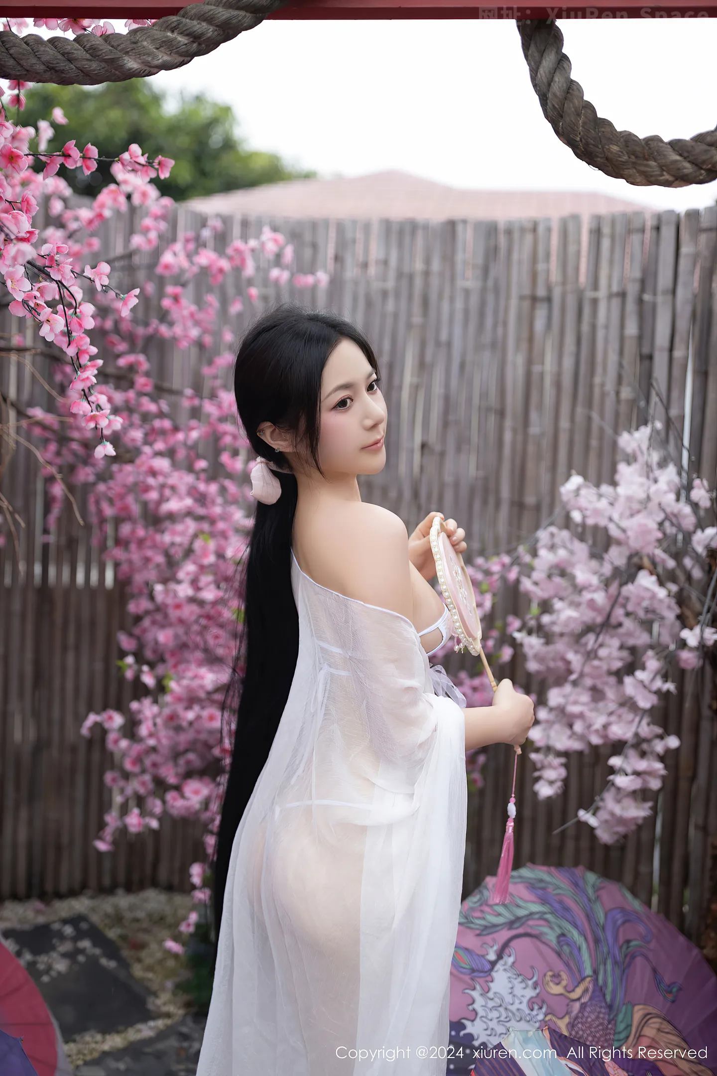 图片[6]-[XiuRen秀人网]VOL.8927 模特鱼子酱Fish性感白色轻透连衣裙露白色情趣内衣迷人诱惑写真80P-秀人网官方网站